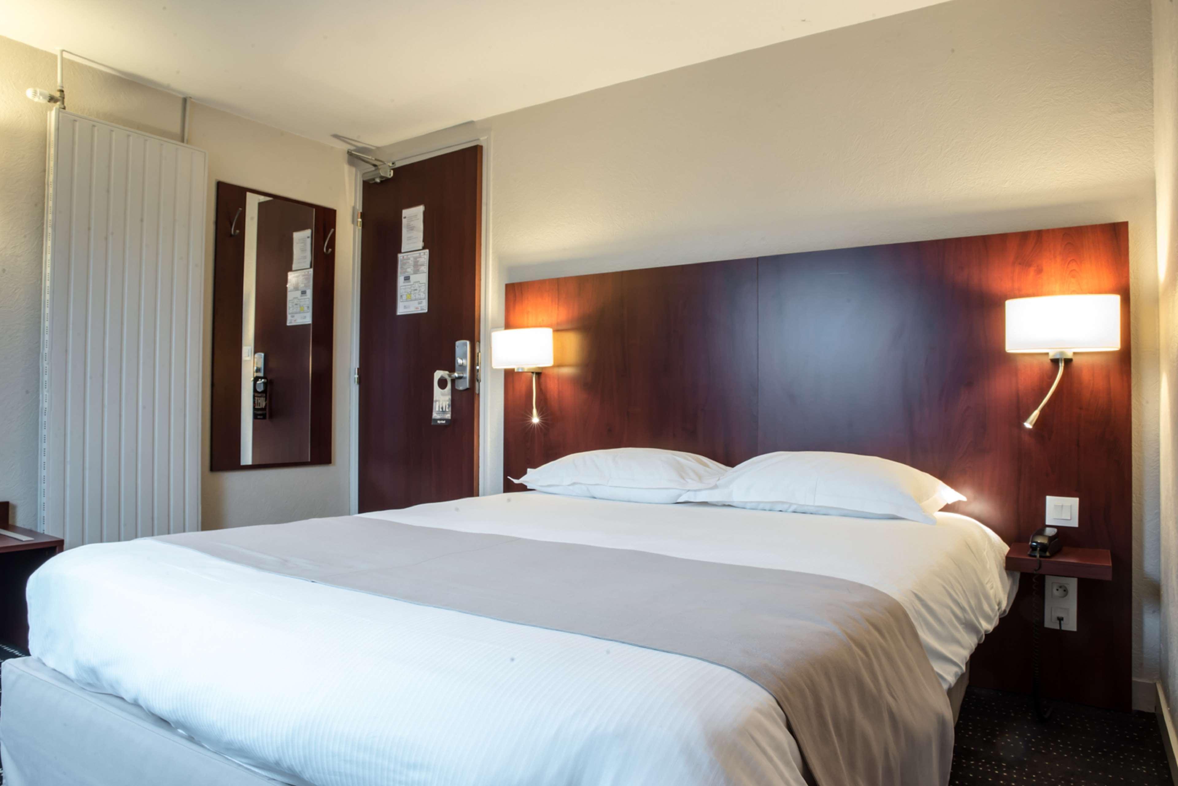 Kyriad Saint-Malo Dinard La Richardais Εξωτερικό φωτογραφία